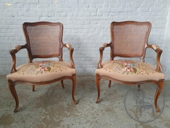 Антикварные кресла с ротанговой спинкой код. BE4112254