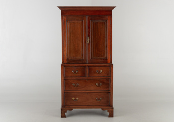 Старинный угловой посудный шкаф код. RM54225