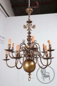 картинка Антикварная люстра в фламандском стиле на 12 рожков салоне старинных вещей "Шебби" являющийся официальным дистрибьютором в России и Беларуси