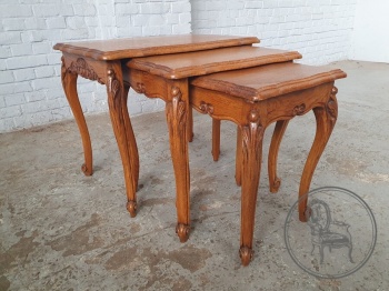 Старинный набор столиков код. BE4097252