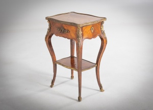 Антикварный комод с бронзовыми элементами код.&nbsp;RM4165805