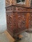Антикварная витрина с ажурной узорчатой резьбой код. BE4097751 фото 11