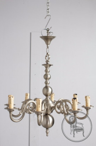 картинка Старинная люстра салоне старинных вещей "Шебби" являющийся официальным дистрибьютором в России и Беларуси