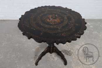 Антикварный французский столик 1860 года с инкрустацией деревом и перламутром код. BE107328