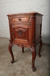 Антикварная дубовая тумбочка с мраморной столешницей и резными опорами код. BE4096803