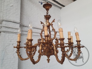 картинка Антикварная бронзовая люстра на 12 рожков салоне старинных вещей "Шебби" являющийся официальным дистрибьютором в России и Беларуси