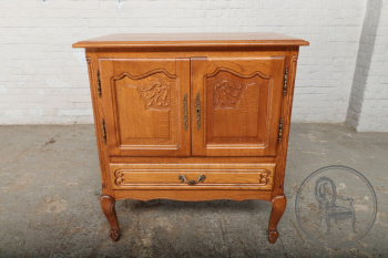 Старинный комод код. BE68742