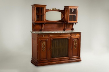 Антикварный буфет с зеркалом и бронзовыми венками на филенках код. RM4106427