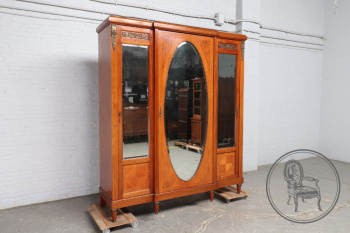 Антикварный платяной шкаф код. BE10283