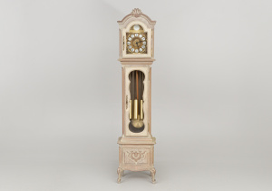 картинка Старинные напольные часы салоне старинных вещей "Шебби" являющийся официальным дистрибьютором в России и Беларуси