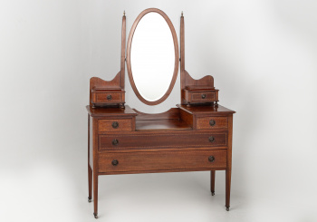 Старинный косметический столик код. RM63233