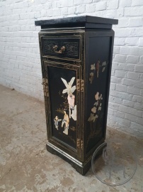 Старинный миниатюрный комод с росписью в стиле шинуазри код. BE4131586