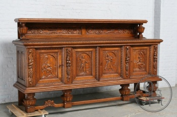 Старинный дубовый резной комод код. BE4097483