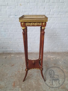 картинка Антикварная подставка в стиле ампир с мраморным верхом салоне старинных вещей "Шебби" являющийся официальным дистрибьютором в России и Беларуси