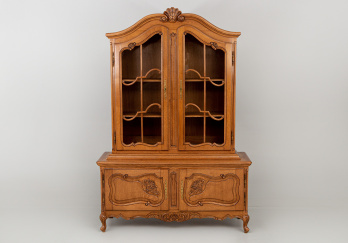 Старинный посудный шкаф код. RM48812