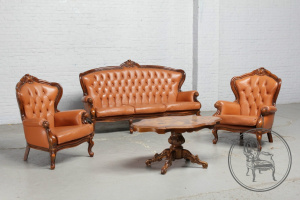 картинка Старинный комплект для гостиной из ореха и кожи в рокайльном стиле салоне старинных вещей "Шебби" являющийся официальным дистрибьютором в России и Беларуси