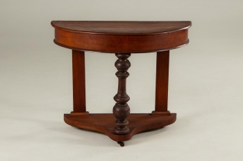 Старинная консоль из красного дерева код. RM4101679