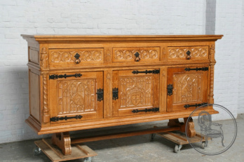 Старинный комод код. BE6870