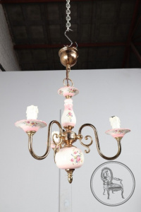 картинка Старинная люстра салоне старинных вещей "Шебби" являющийся официальным дистрибьютором в России и Беларуси