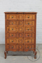 Антикварный комод код. BE6111