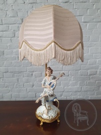 Старинная лампа из фарфора и латуни код. BE107492