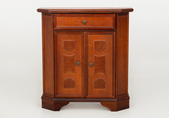 Старинная тумбочка код. RM48257