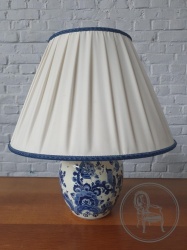 Старинная голландская настольная лампа Delft код. BE4115446