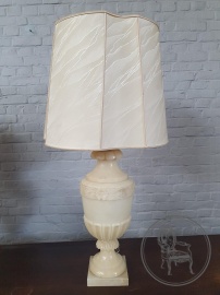 Старинная настольная лампа из оникса код. BE3259293