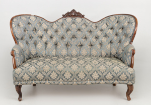 картинка Старинная козетка салоне старинных вещей "Шебби" являющийся официальным дистрибьютором в России и Беларуси