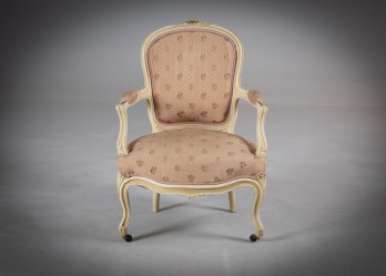 Антикварное кресло в стиле Людовика XV код. RM4165724