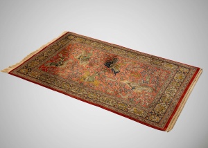 картинка Старинный иранский ковер из шелка и шерсти салоне старинных вещей "Шебби" являющийся официальным дистрибьютором в России и Беларуси