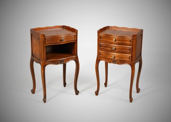 Пара антикварных прикроватных тумб (ночных столиков) в стиле Людовика XV код. RM4166054
