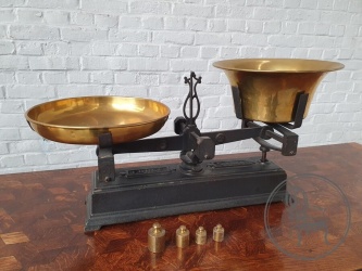 Антикварные весы код. BE4097444