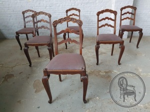 картинка Антикварный комплект стульев (6 шт.) в стиле French Provincial со спинкой-лестницей салоне старинных вещей "Шебби" являющийся официальным дистрибьютором в России и Беларуси