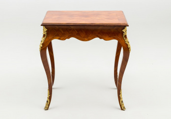 Антикварный столик код. RM28453