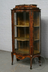 Антикварная витрина код. BE6720