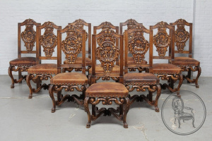 картинка Антикварный комплект стульев (10шт.) с резными спинками салоне старинных вещей "Шебби" являющийся официальным дистрибьютором в России и Беларуси