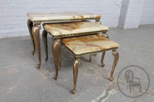 картинка Набор старинных столиков из бронзы со столешницей из оникса салоне старинных вещей "Шебби" являющийся официальным дистрибьютором в России и Беларуси