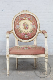 Старинное кресло код. BE6061