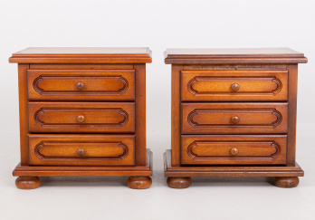 Старинные тумбочки (2 шт.) код. RM42183
