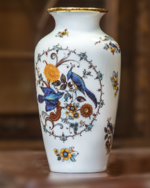 Старинная ваза из фарфора код. BOL101/1