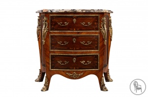 картинка Антикварный ореховый комод в стиле Людовика XV с мраморной столешницей и бронзовой отделкой салоне старинных вещей "Шебби" являющийся официальным дистрибьютором в России и Беларуси