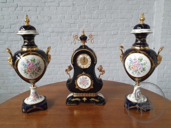 Антикварные часы с канделябрами код. BE4096759