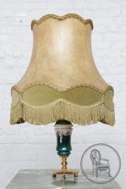 Старинная настольная лампа код. BE19534