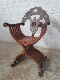 Антикварное курульное резное кресло код. BE4097733