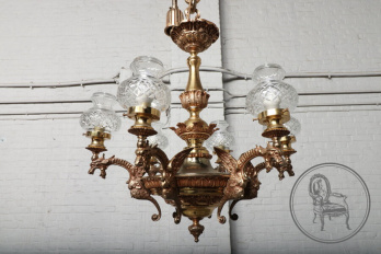 Старинная люстра в стиле ампир с рожками в виде драконов код. BE80939