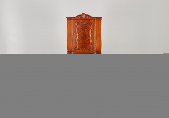 Старинный угловой посудный шкаф код. RM35995