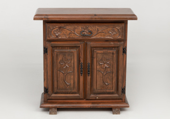 Старинный комод код. RM70186