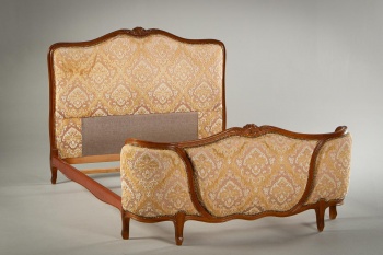 Старинная кровать из красного дерева код. RM4111017