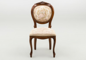 картинка Старинный стул салоне старинных вещей "Шебби" являющийся официальным дистрибьютором в России и Беларуси